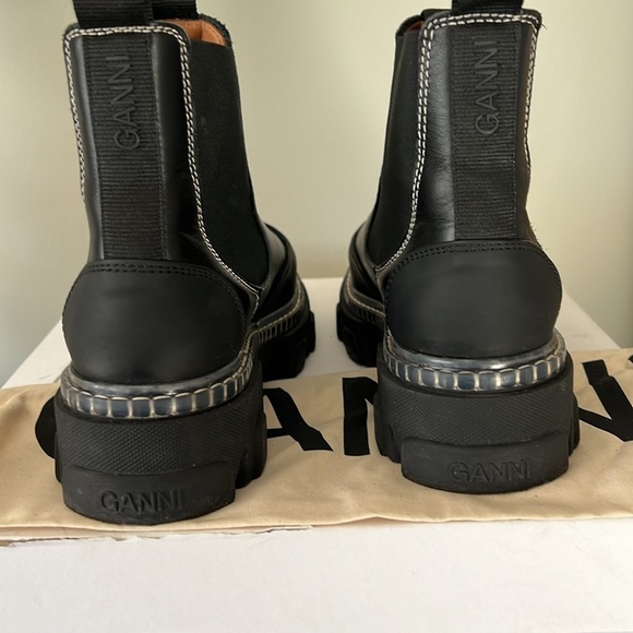 Ganni black cleated low Chelsea boot size 40 - Picture 8 of 12